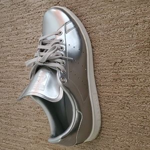 Sz 10 silver Stan Smith Adidas